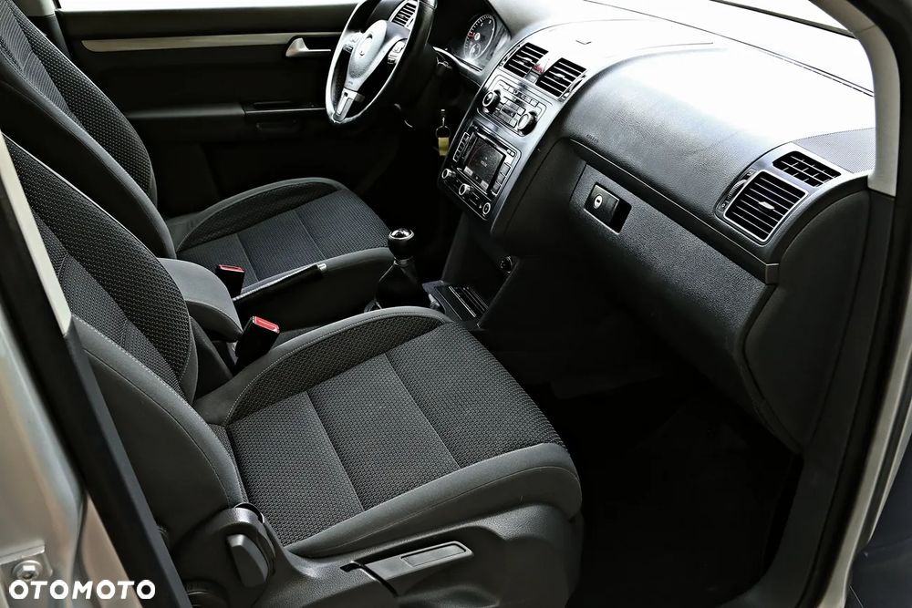 Volkswagen Touran 1.6 TDI DPF STYLE - 8