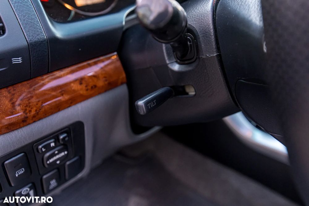 Toyota Land Cruiser - 19