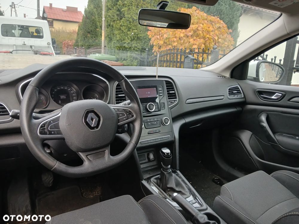 Renault Megane ENERGY TCe 100 LIFE - 9