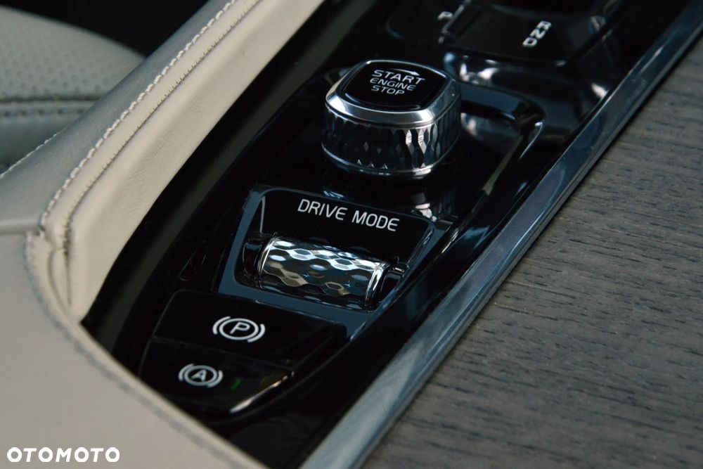 Volvo XC 90 B5 D AWD Inscription 7os - 25