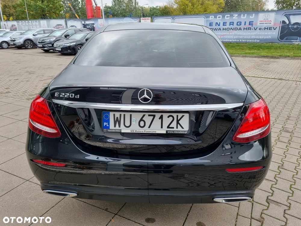 Mercedes-Benz Klasa E 220 d Business Edition 9G-TRONIC - 6