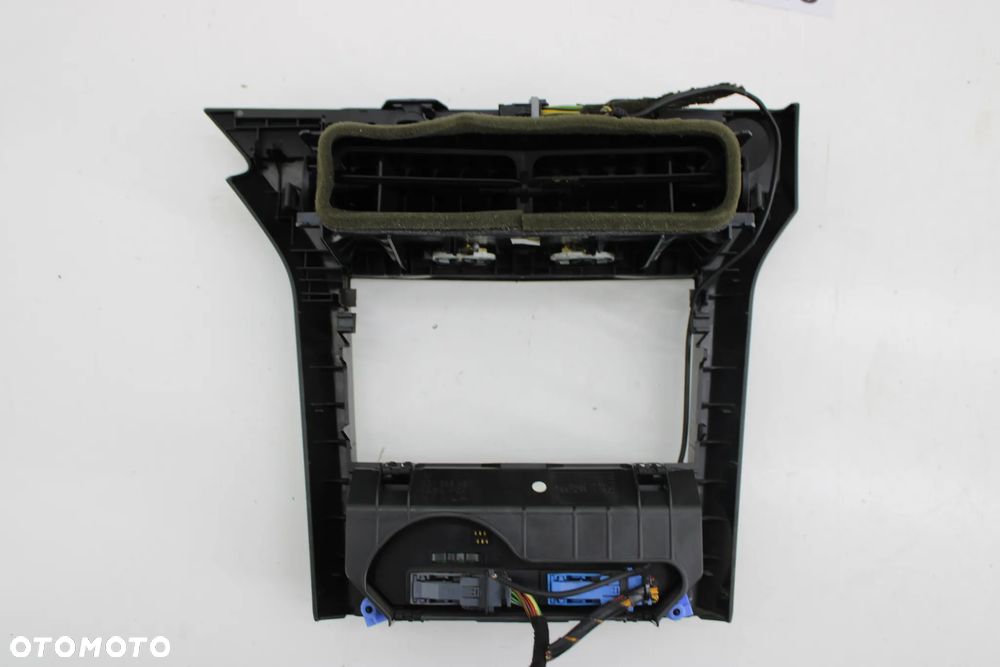 Opel Astra H GTC Konsola Panel Nawiew Ramka  331985437 - 5