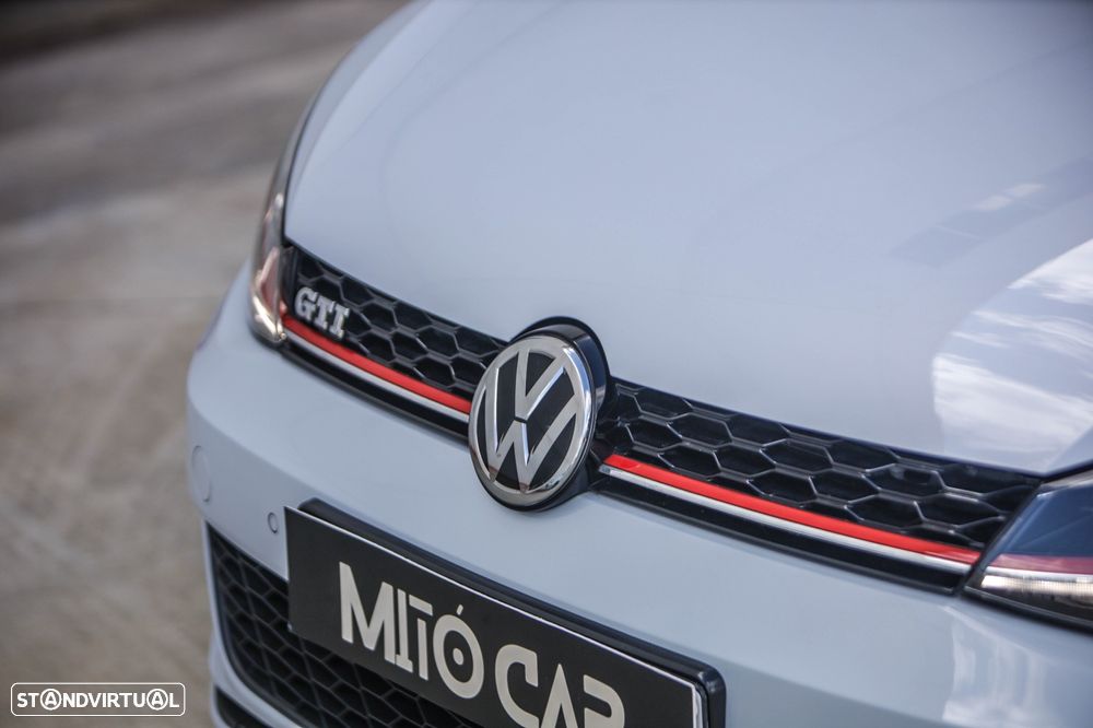 VW Golf GTI Performance BlueMotion DSG - 28