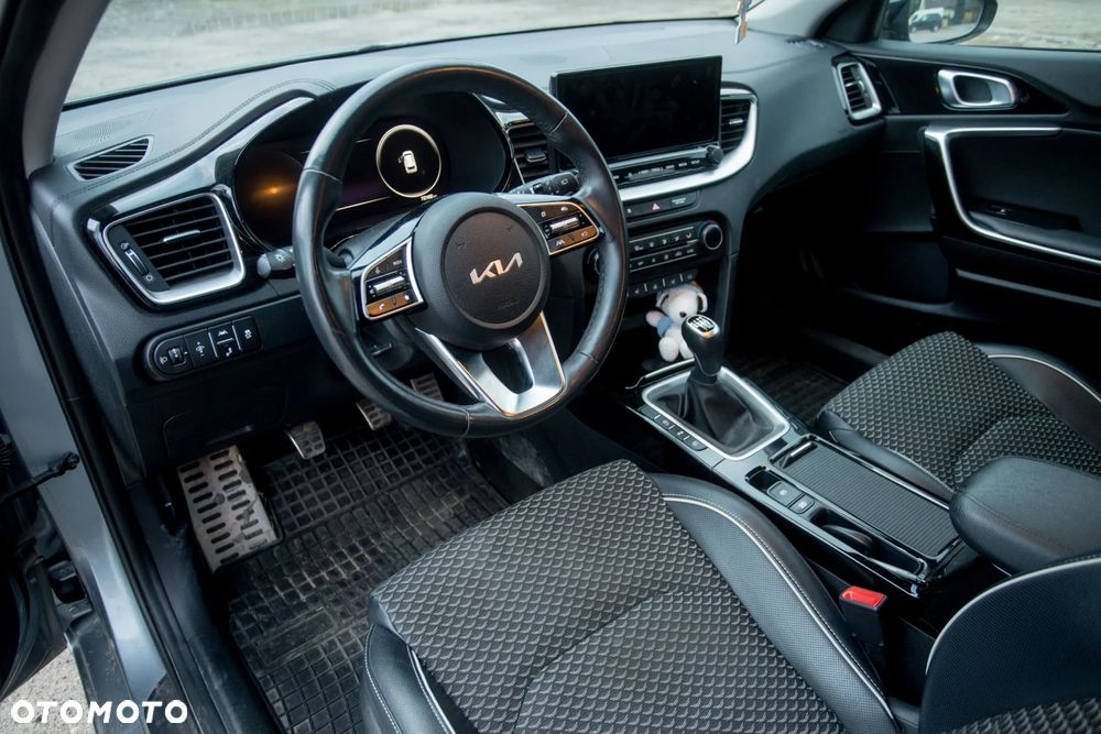 Kia Ceed 1.5 T-GDI Business Line Plus - 8