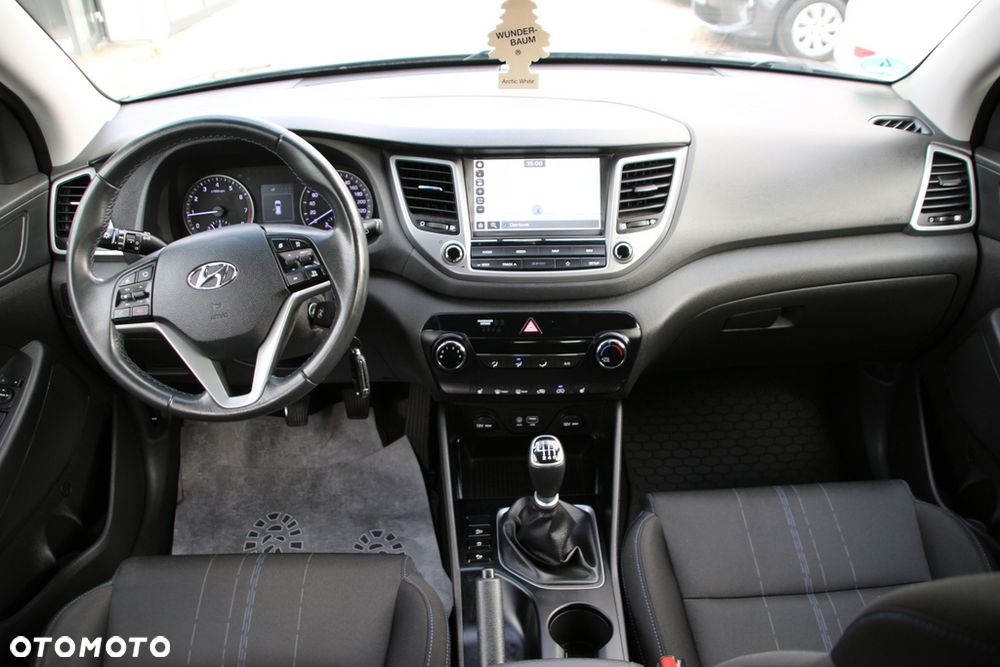 Hyundai Tucson blue 1.6 GDi 2WD Navi - 16