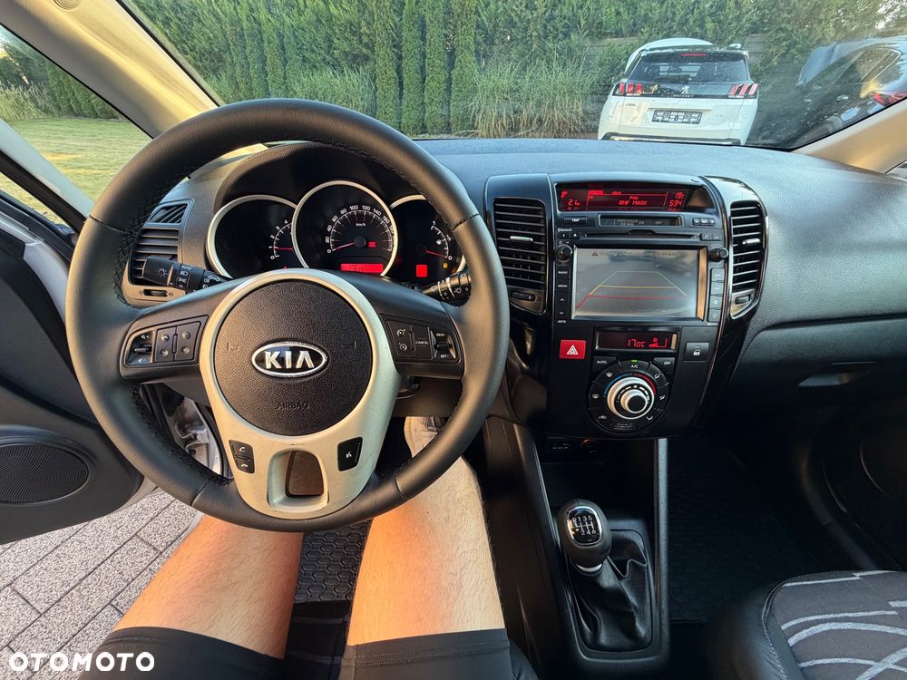 Kia Venga - 16