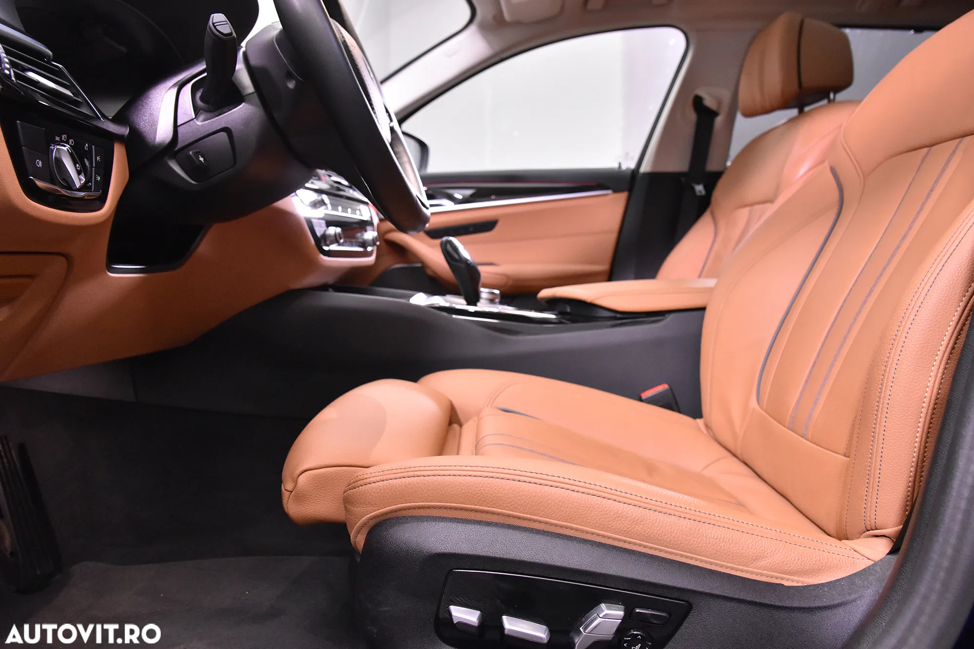 BMW Seria 5 520d Touring Aut. - 26