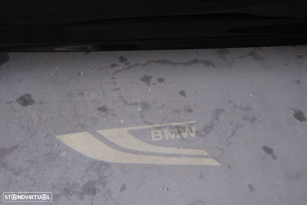 BMW 116 d Pack Desportivo M Auto - 33