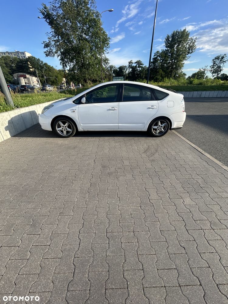 Toyota Prius 1.5 VVT-i Sol (nav) - 2