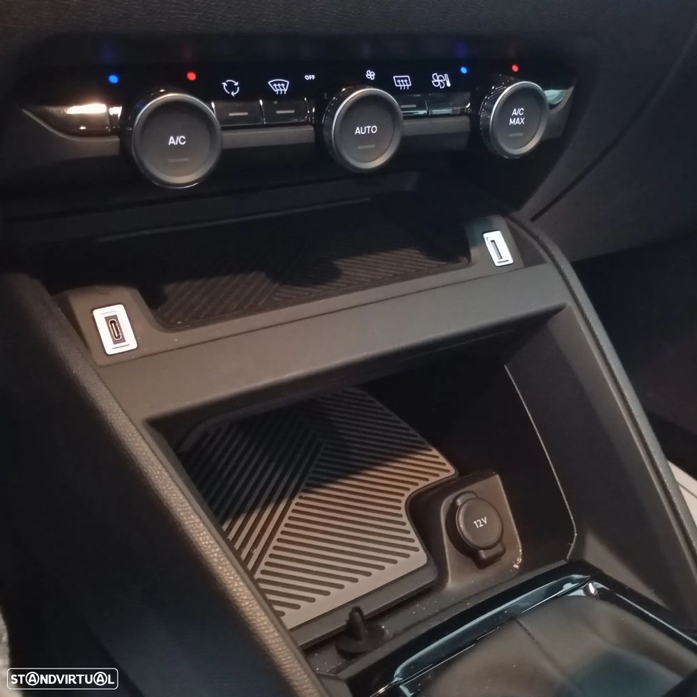 Citroën C4 X 1.2 PureTech Feel - 10