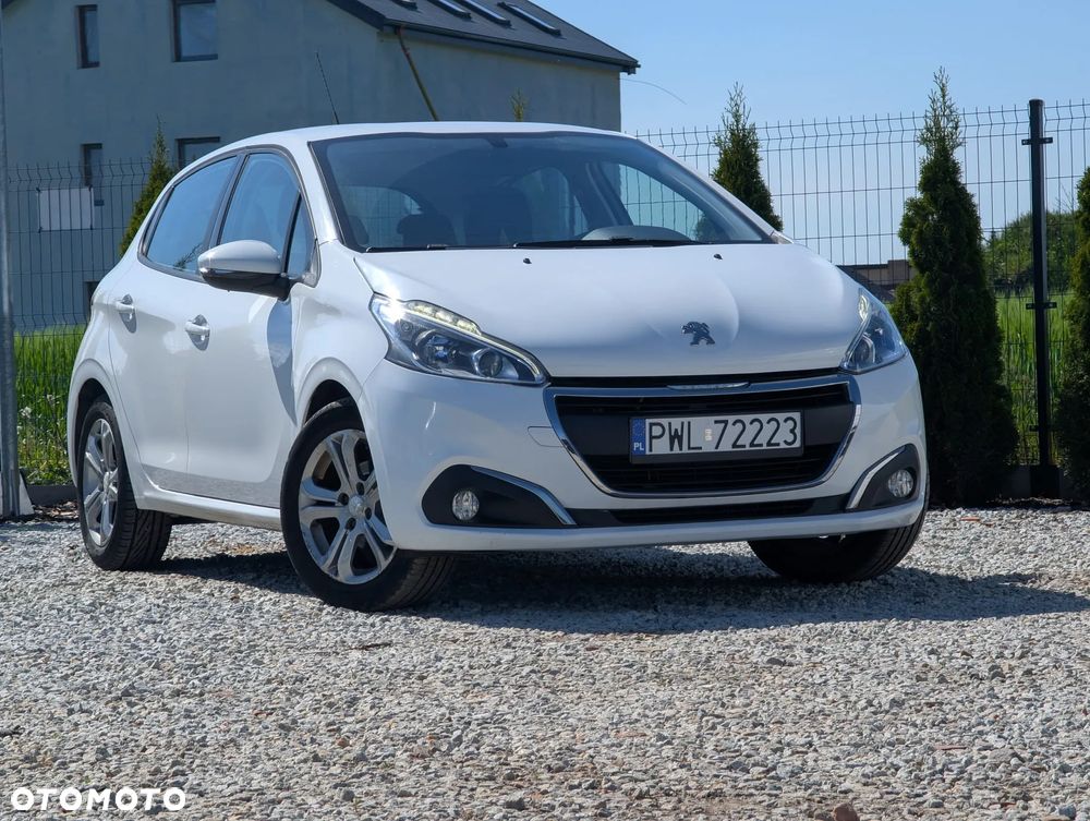 Peugeot 208 - 2