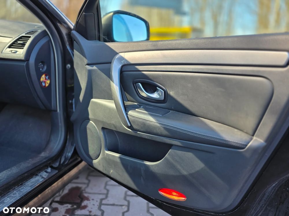 Renault Laguna 1.5 dCi Authentique - 19