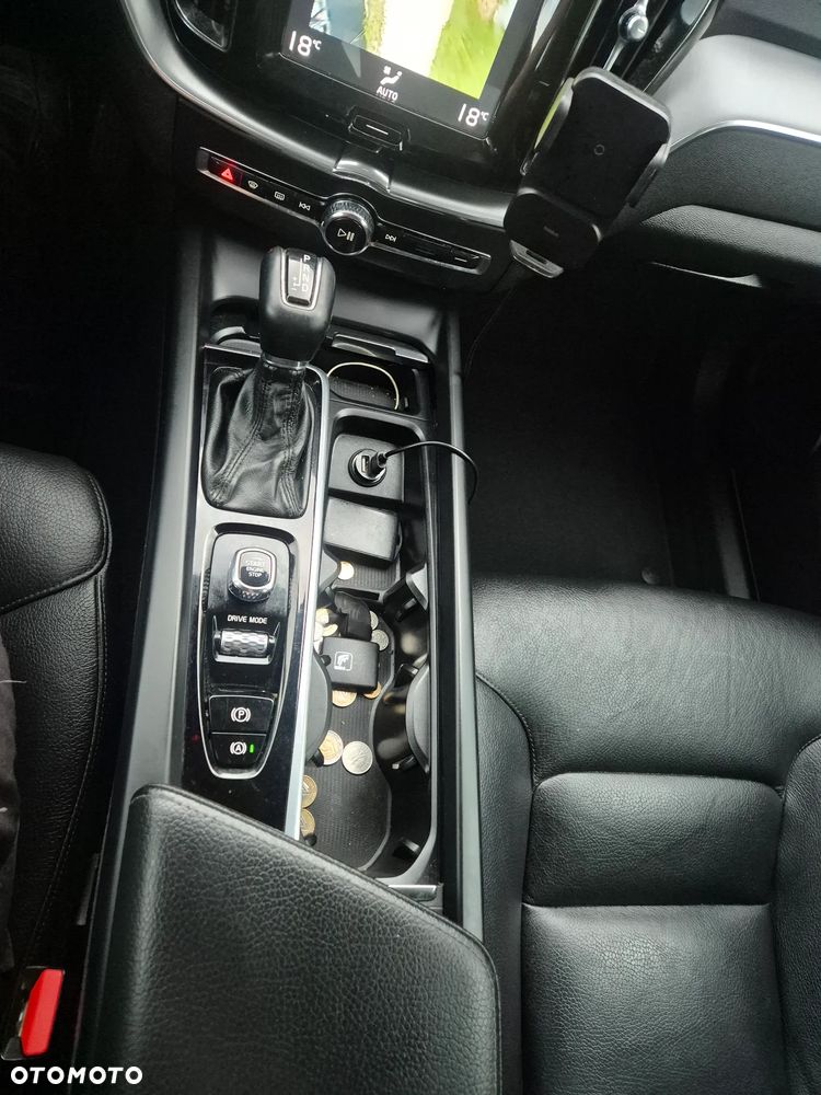 Volvo XC 60 D4 AWD Momentum - 14
