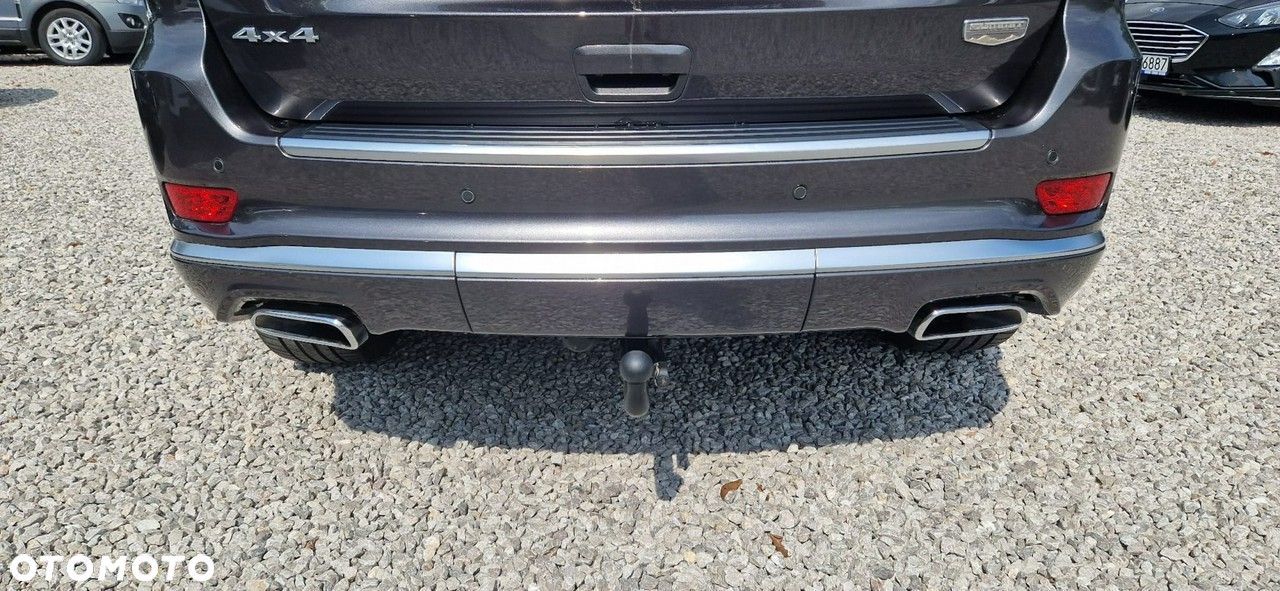Jeep Grand Cherokee - 16
