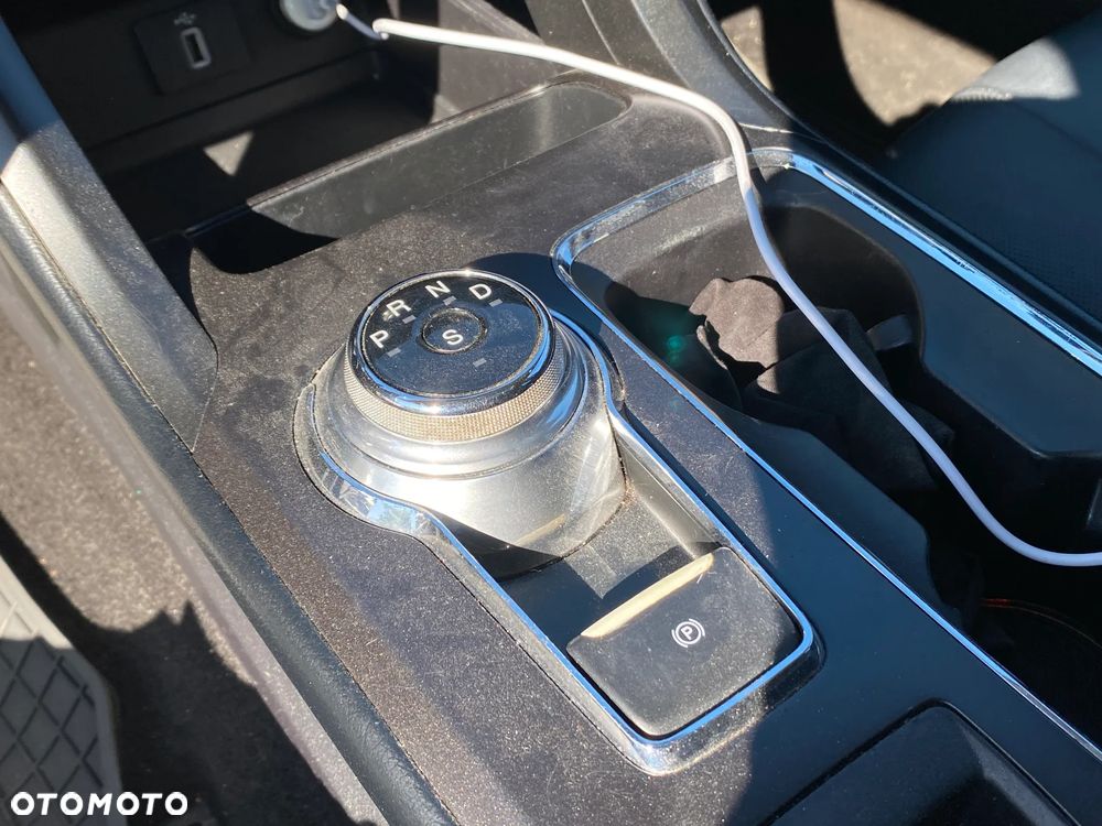 Ford Fusion - 17