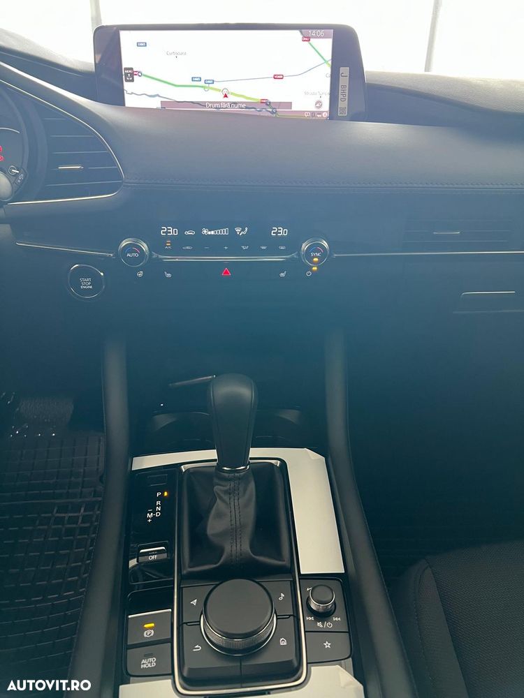 Mazda 3 e-Skyactiv X186 AT MHEV Center-Line - 16