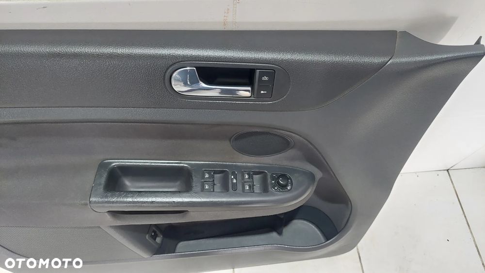 BOCZEK LEWY PRZÓD VW GOLF V PLUS R2005 NR 5M0868079 - 2
