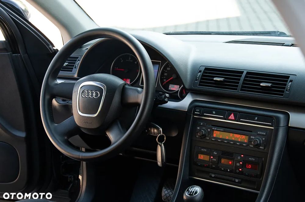 Audi A4 Avant 2.0 TDI - 13