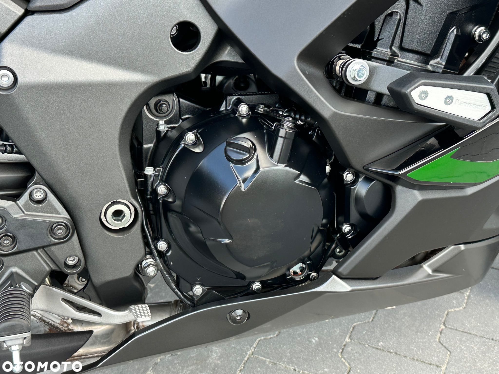 Kawasaki Ninja 1000 SX - 15