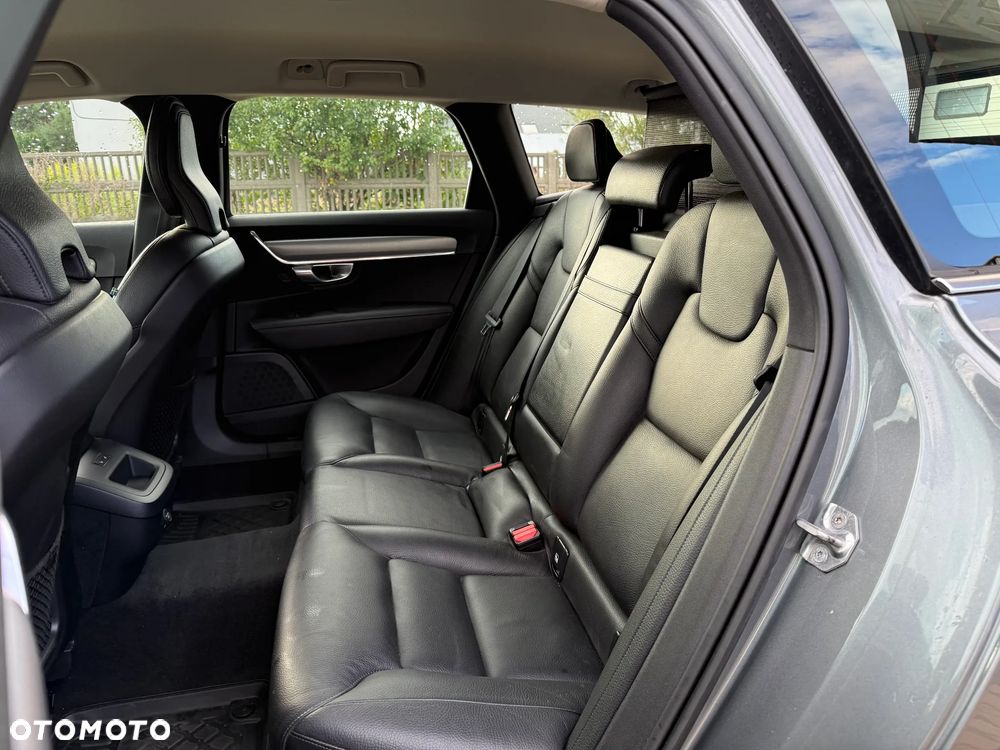 Volvo V90 - 16