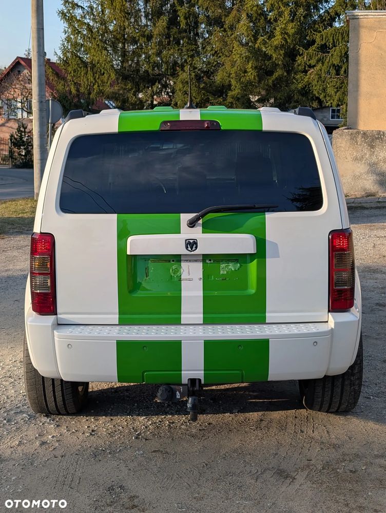 Dodge Nitro - 6
