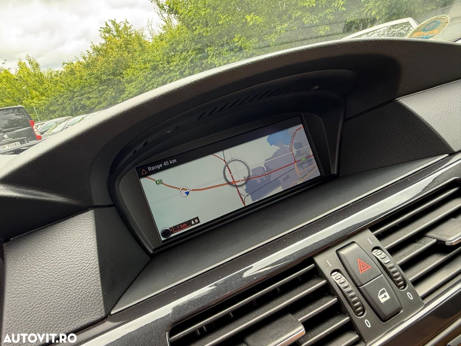 BMW Seria 5 520d Touring Aut. Edition Exclusive - 11