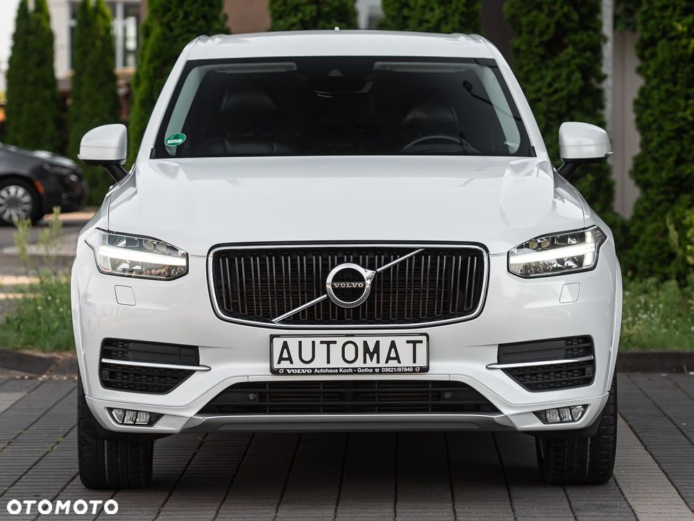 Volvo XC 90 D5 AWD Geartronic Momentum - 4