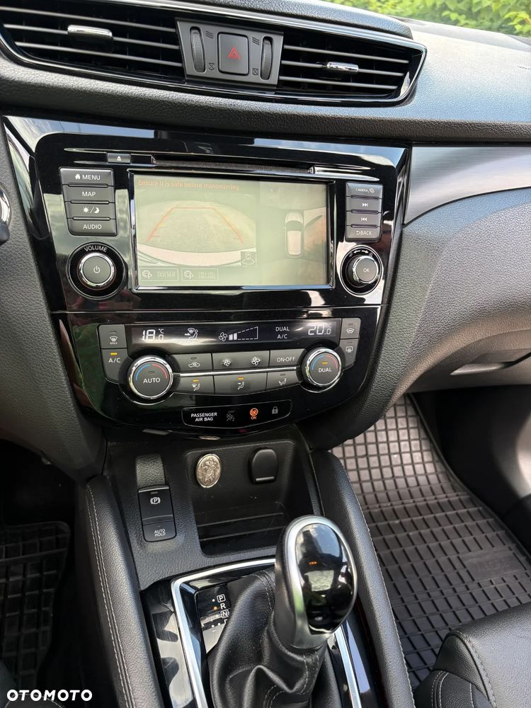 Nissan Qashqai 1.3 DIG-T N-Connecta DCT - 11