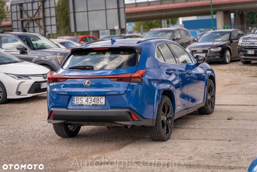 Lexus UX 250h - 7