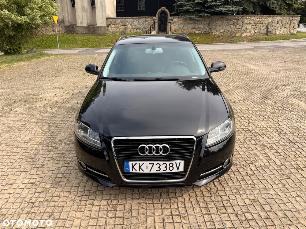 Audi A3 Sportback - 2