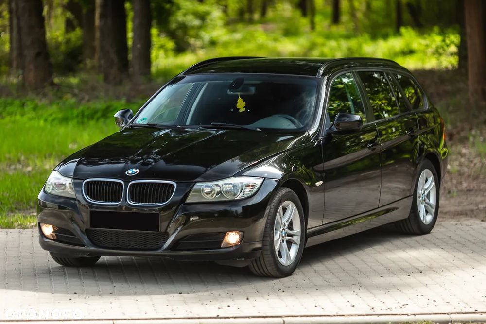 BMW Seria 3 318d DPF Edition Sport - 2