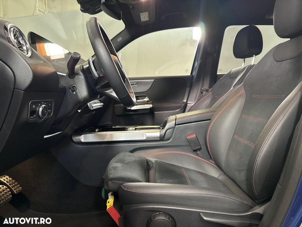 Mercedes-Benz GLB - 24