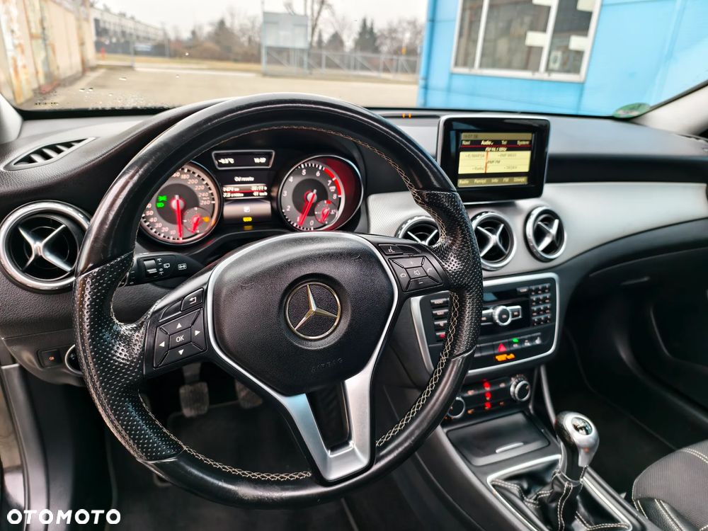 Mercedes-Benz GLA 200 Edition 1 - 11