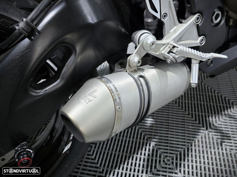 Honda CBR !000 RR Fireblade - 8