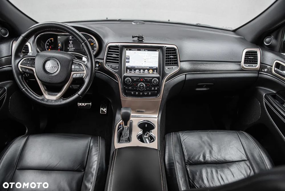 Jeep Grand Cherokee - 34
