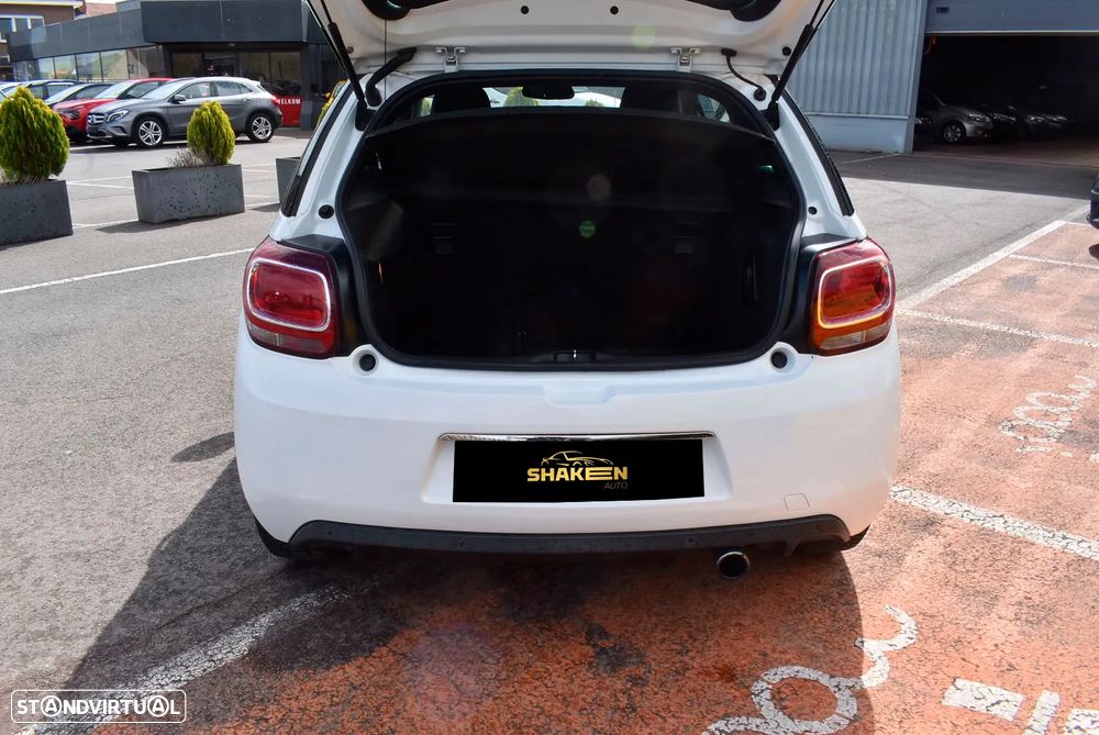 DS DS3 PureTech 82 Chic - 12