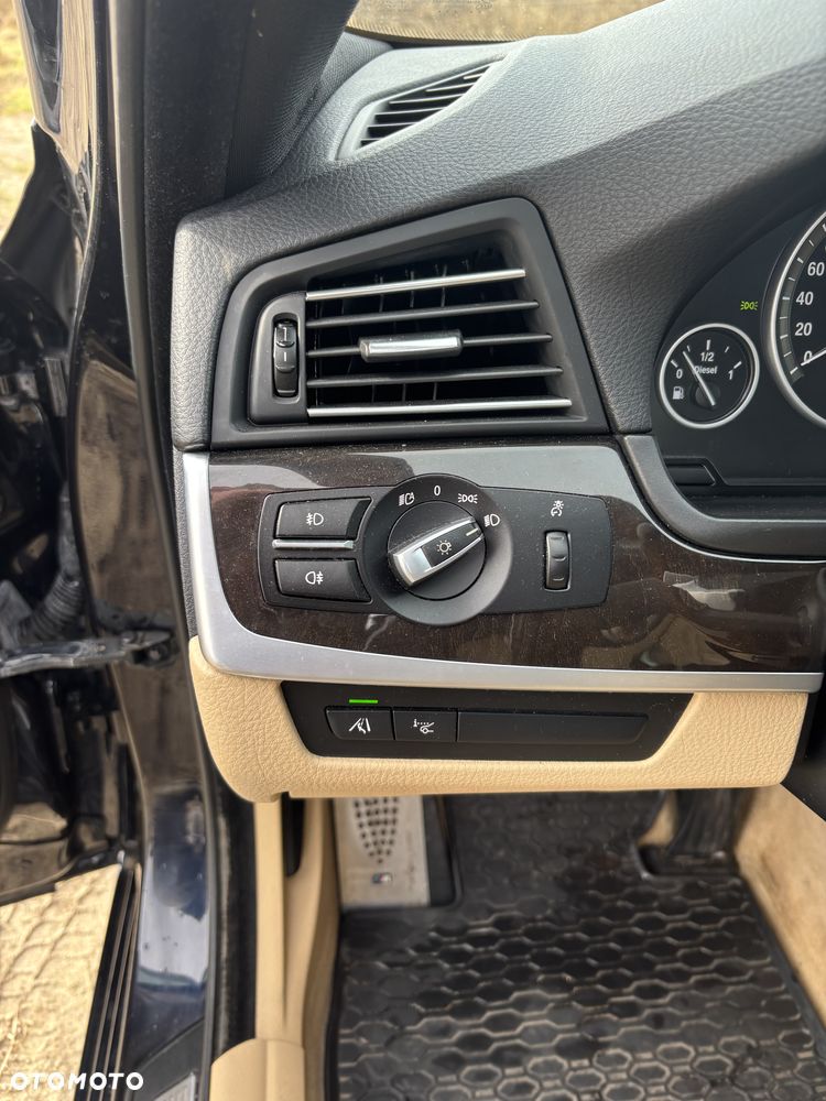 BMW Seria 5 530d xDrive - 18
