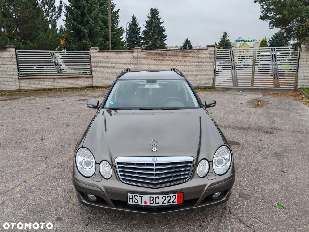 Mercedes-Benz E-Class 2008 photo 2