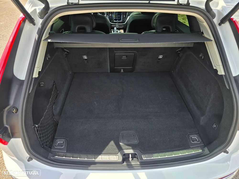 Volvo XC 60 2.0 T8 PHEV Inscription Expression AWD - 12