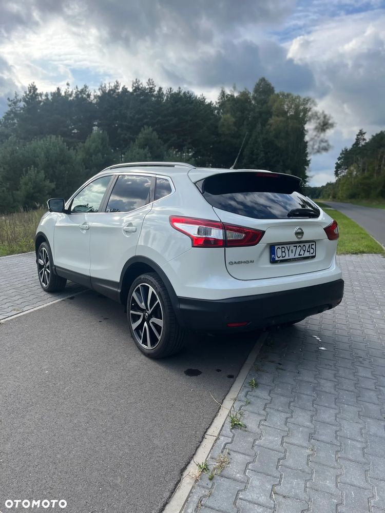 Nissan Qashqai 1.6 dCi Xtronic TEKNA+ - 8