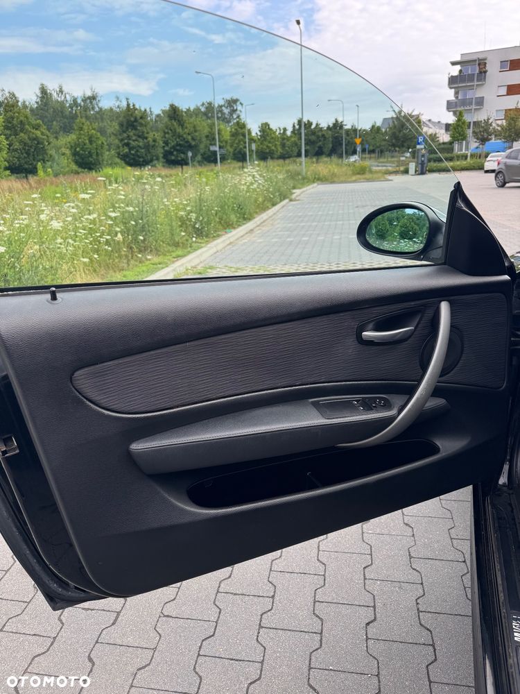 BMW Seria 1 118d DPF - 11