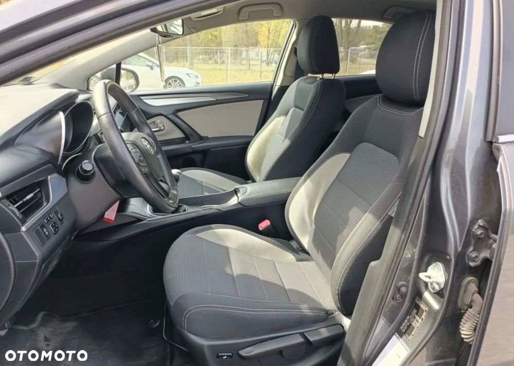 Toyota Avensis 2.0 D-4D Active Business - 11