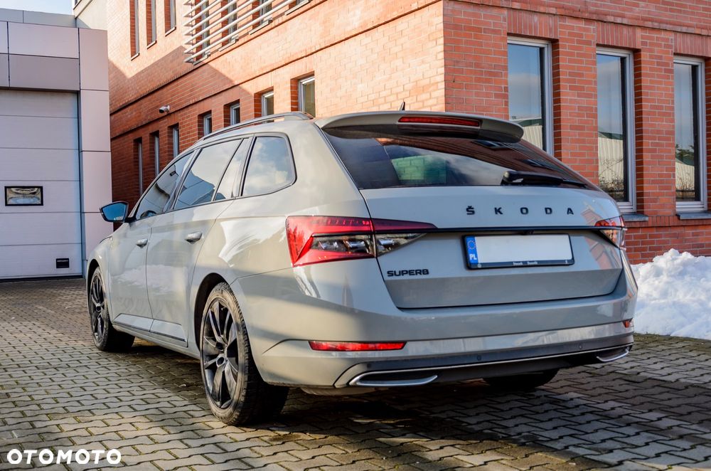 Skoda Superb 2.0 TDI SCR Sportline DSG - 4