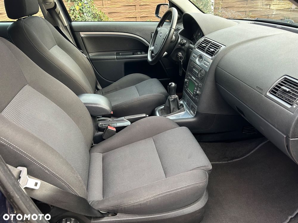Ford Mondeo - 19