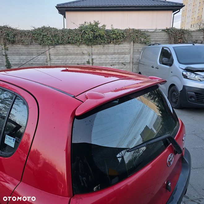 Toyota Yaris 1.0 Terra - 11