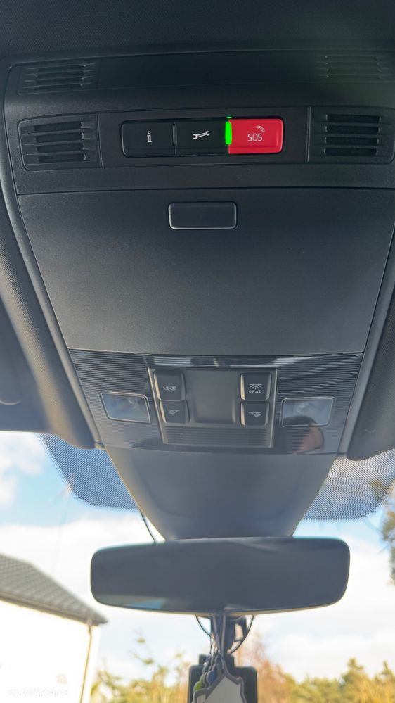 Volkswagen Arteon 2.0 TDI SCR R-Line DSG - 16