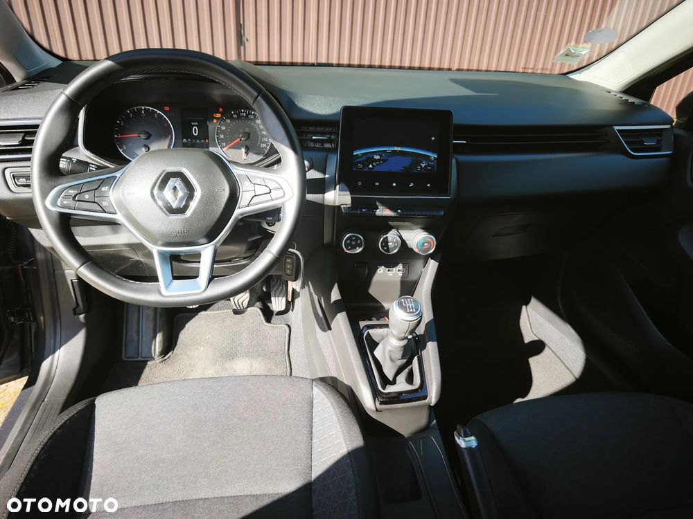 Renault Clio - 22