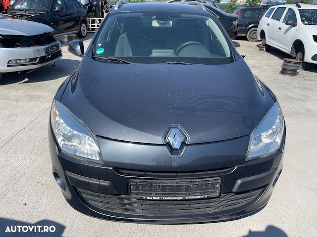 Dezmembrez Renault Megane 3 An 2012 1.9 DCI - 1