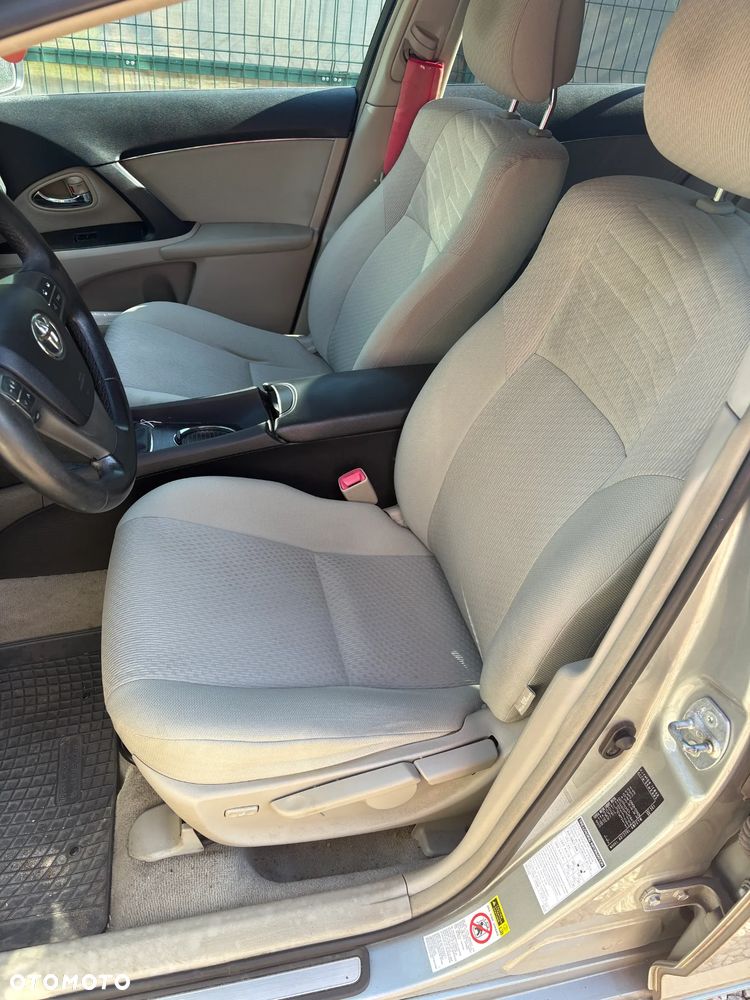 Toyota Avensis 2.0 D-4D Sol+NAVI - 6