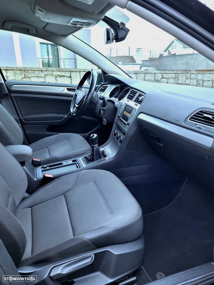 VW Golf 1.6 TDi BlueMotion Confortline - 19